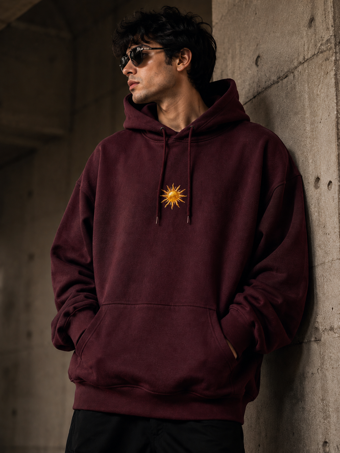 धैर्यं सर्वस्य साधनम् Oversized Hoodie | GLiTCH